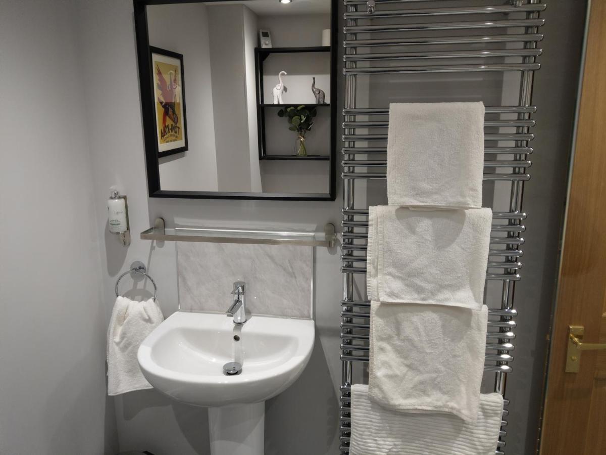27 High Street Apartments Husbands Bosworth Bagian luar foto